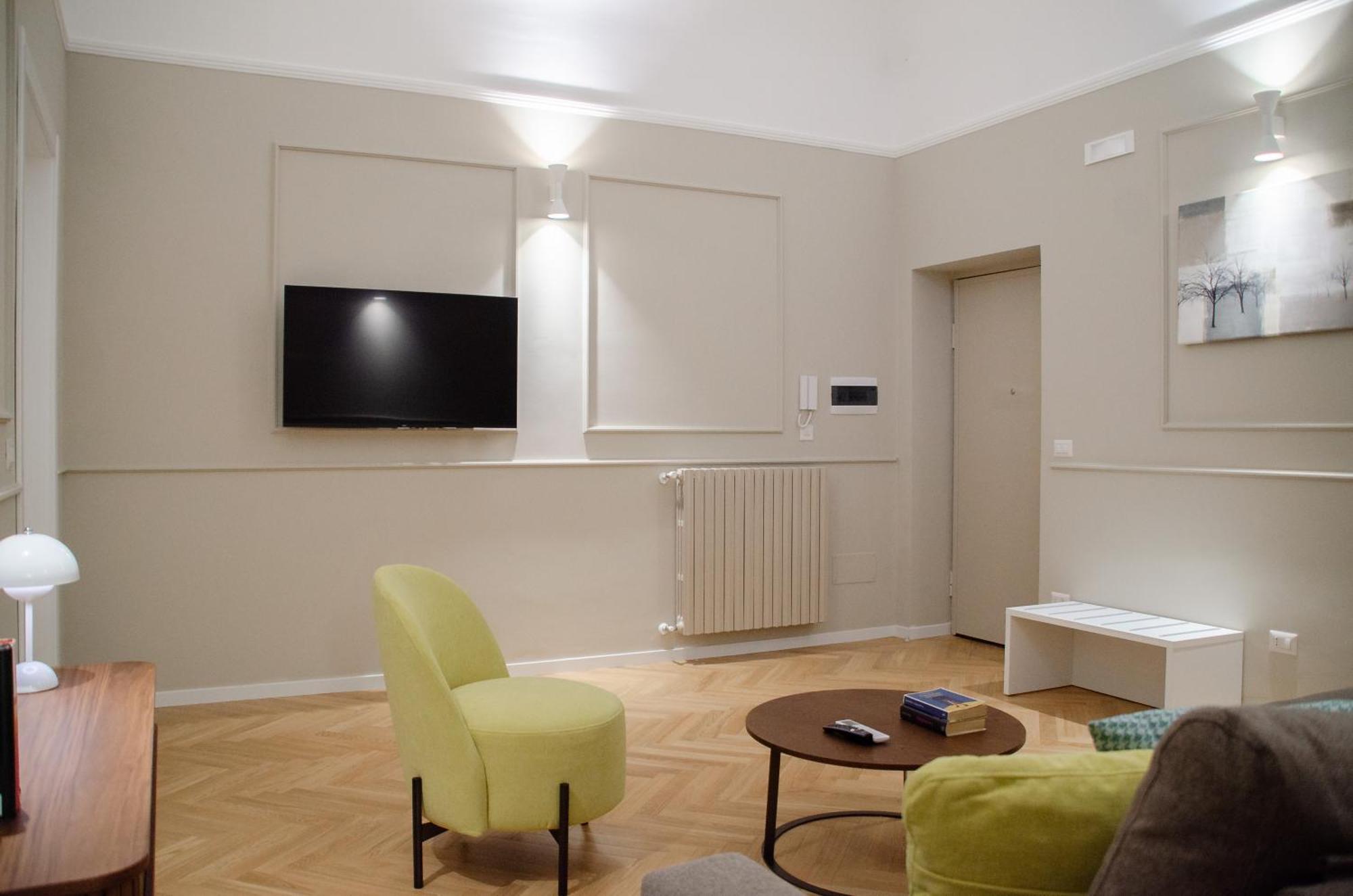 Apulialux - San Lorenzo Luxury Apartment Con Jacuzzi In Centro Brindisi Exterior photo