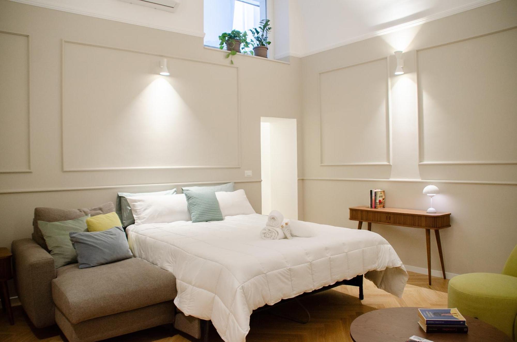 Apulialux - San Lorenzo Luxury Apartment Con Jacuzzi In Centro Brindisi Exterior photo