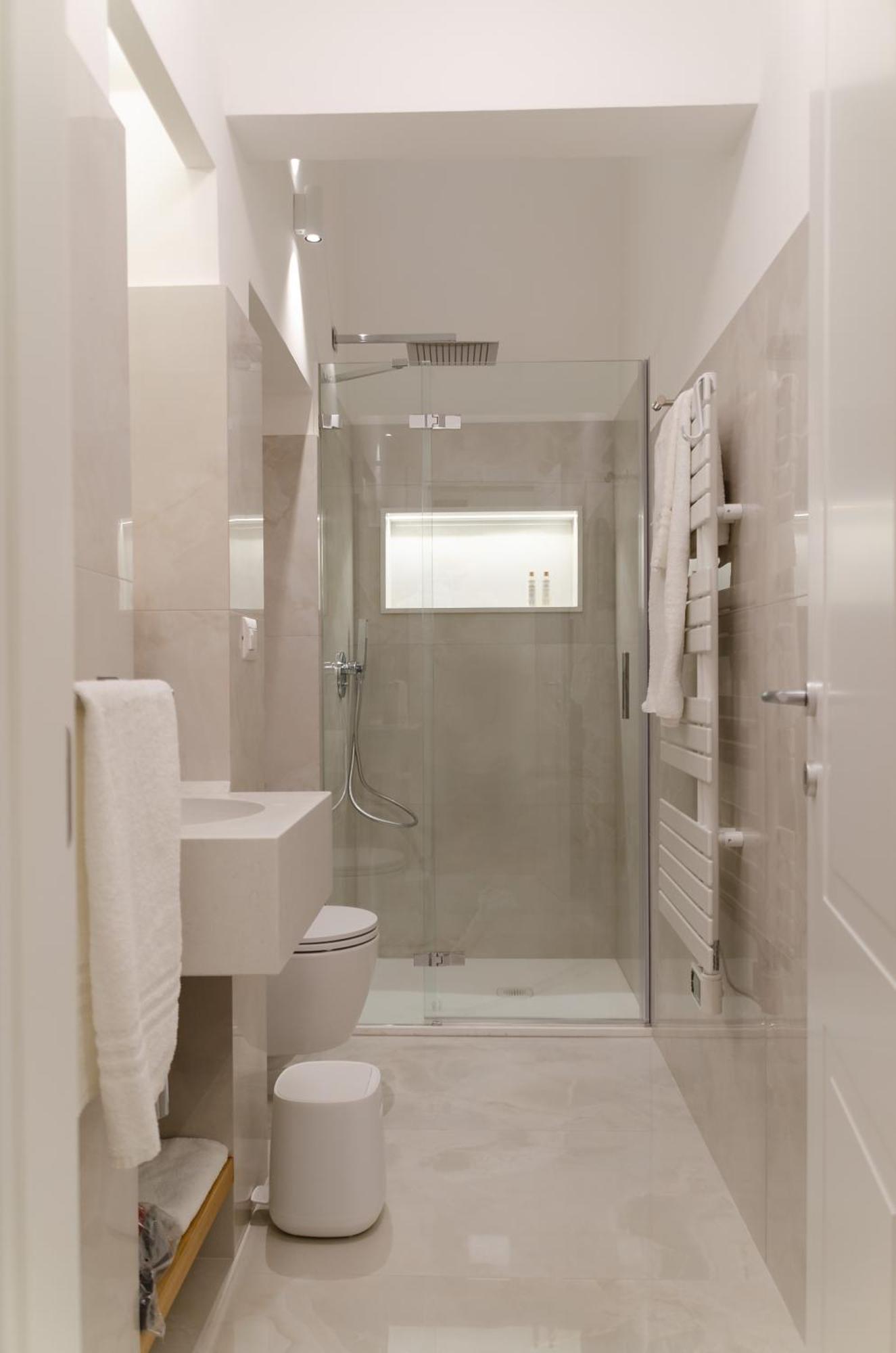 Apulialux - San Lorenzo Luxury Apartment Con Jacuzzi In Centro Brindisi Exterior photo